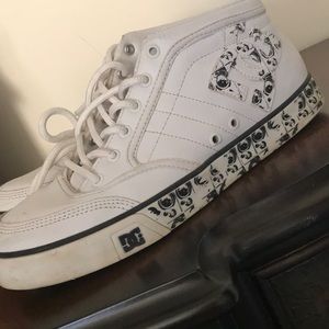 DC Sneakers